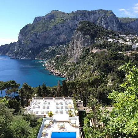 ブルネッラ ホテル