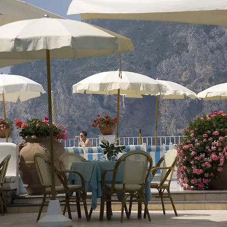 ブルネッラ ホテル 5*