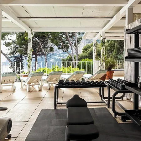 ブルネッラ ホテル